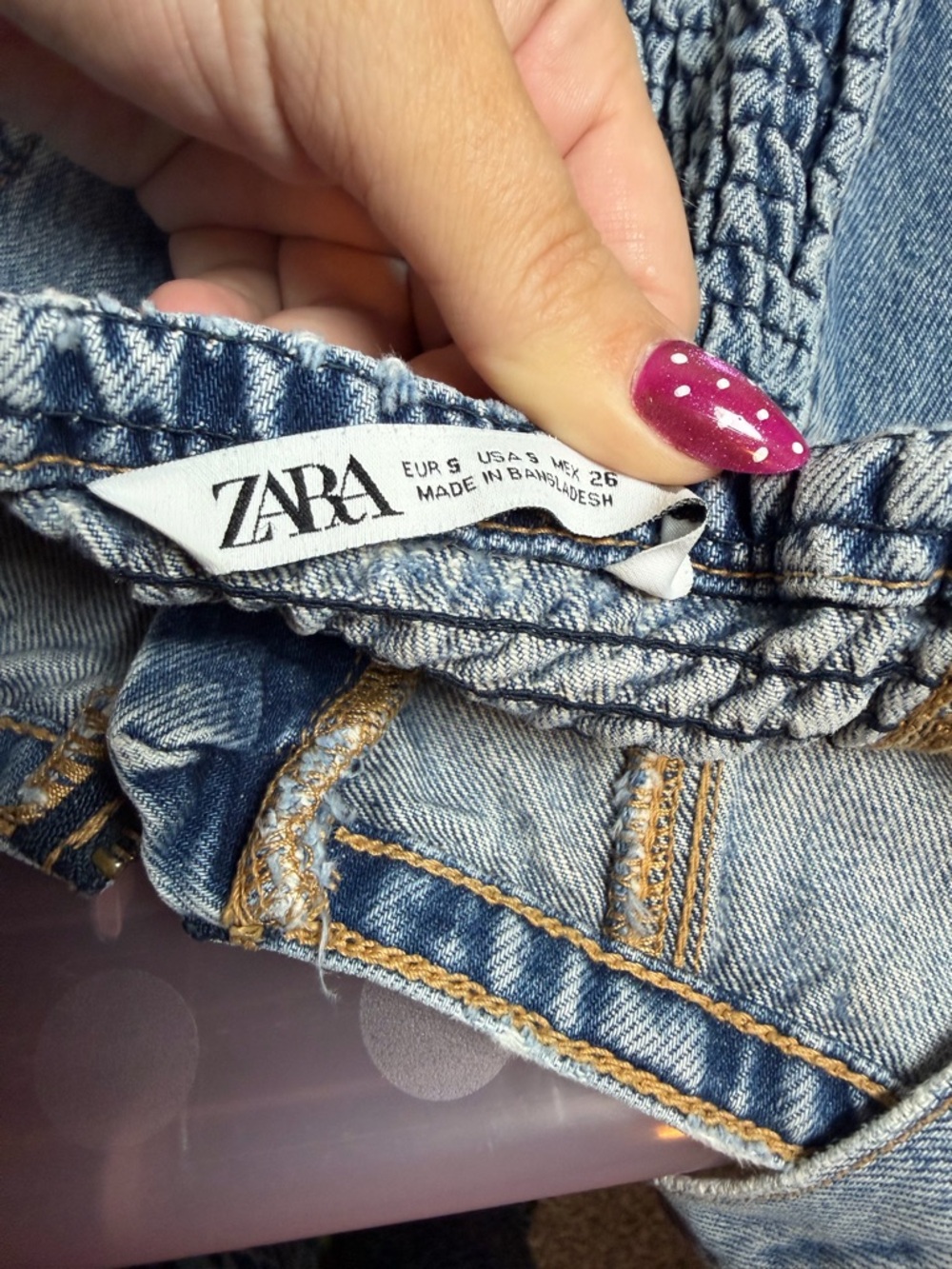 Zara Light Blue Washed Denim Top with Contrast Stitching - Picture 6 of 7